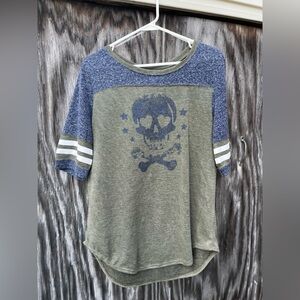 No boundaries xl 15-17 junior skull tee